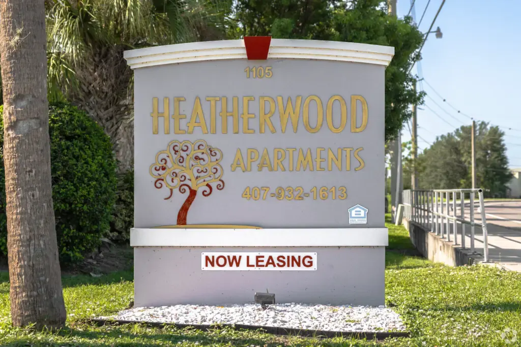 Heatherwood Apartments community sign in Kissimmee, Florida